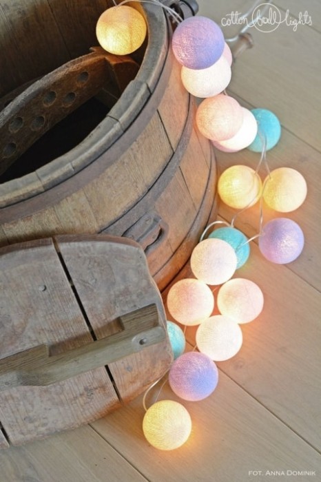 Cotton Balls - PASTEL BY PIPILOTA