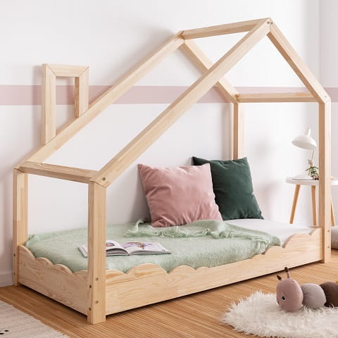 Drewniane łóżko domek dla dzieci z kominem - skrzynia LD