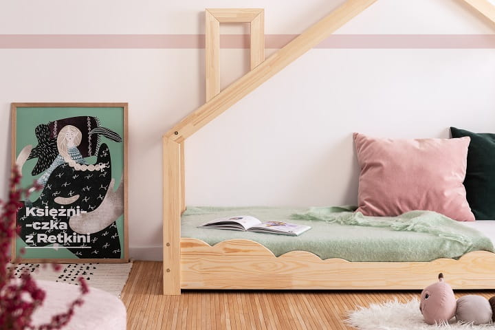 Drewniane łóżko domek dla dzieci z kominem - skrzynia LD  3