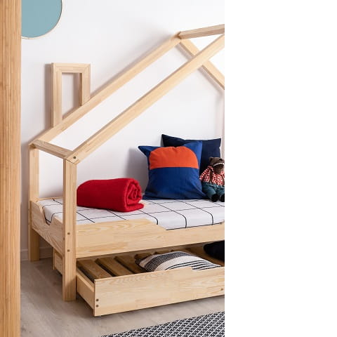 Drewniane łóżko domek dla dzieci z kominem - skrzynia LB 4