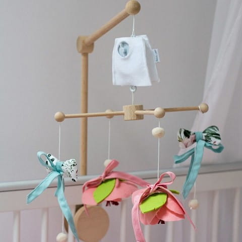 Peonia – karuzela z obrotową pozytywką Muzpony