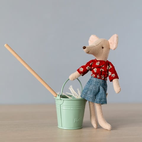 Maileg Wiaderko z mopem Bucket and Mop 5