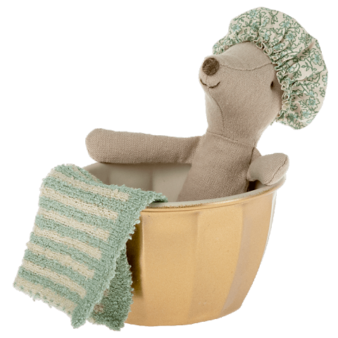 Maileg Myszka Starsza Siostra w kąpieli wellness spa