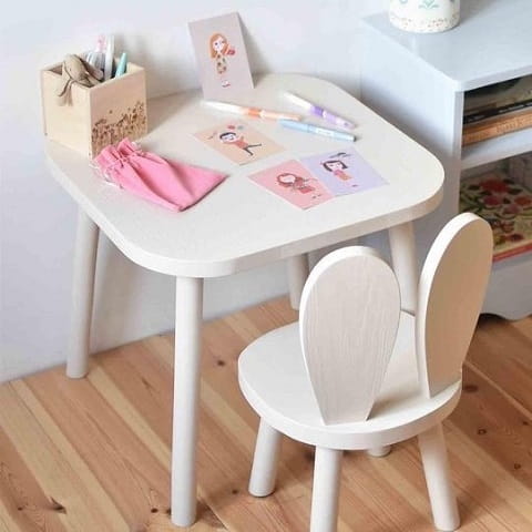 Drewniany stolik + 1 krzesełko Króliczek 2