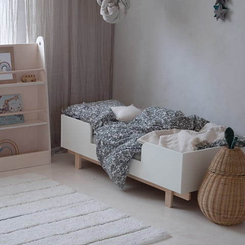 Łóżeczko - łóżko dziecięce 70x140 cm z opcją tapczanika Basic złamana biel 8