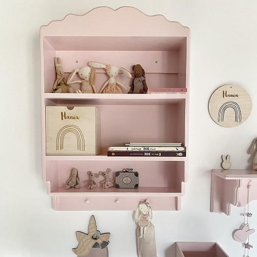Półka cottage z wieszaczkami dla dziecka