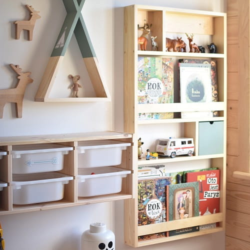 Półka biblioteczka z szufladką 10