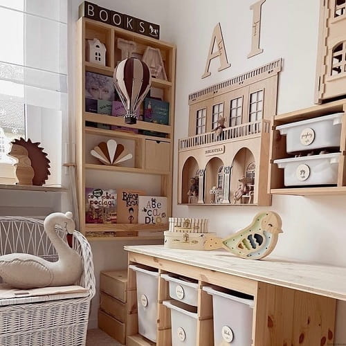 Półka biblioteczka z szufladką 3