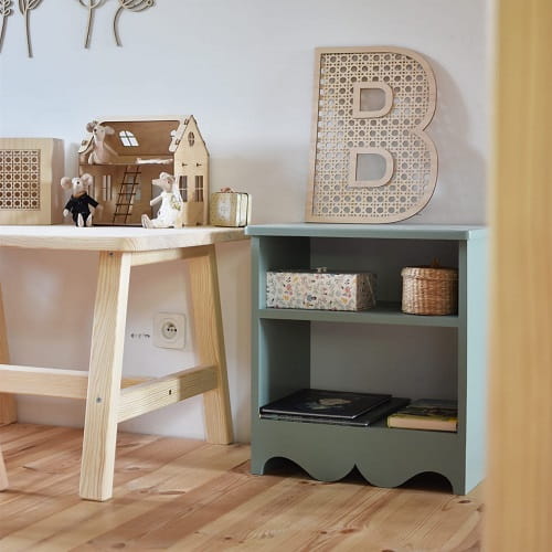 Szafka nocna dziecięca z rustykalnym dekorem 5