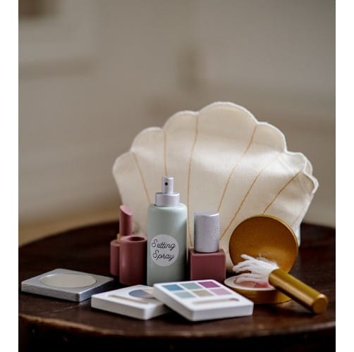 Drewniany pas wizażystki - drewniane kosmetyki Jabadabado 1