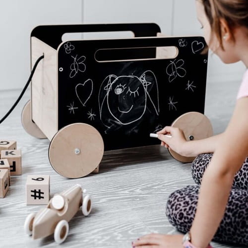 Drewniana skrzynia na zabawki na kółkach czarna OOH NOO  1