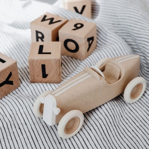 Samochodzik wyścigowy Grand Prix beżowy OOH NOO 2