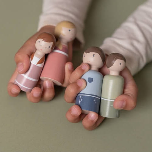 Zestaw figurek do domku dla lalek rodzina Rosy Little Dutch 1