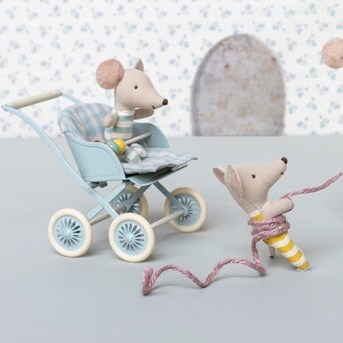 Maileg Wózek spacerowy błękitny podwójny Stroller Baby Mint twins dla myszek  1