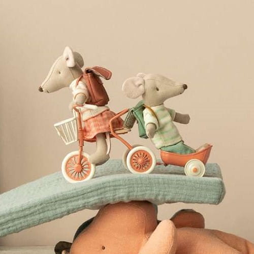 Maileg przyczepka do rowerka dla myszek Coral  1