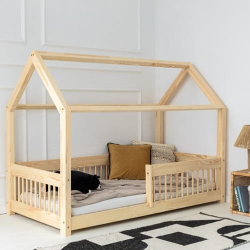 Drewniane łóżko domek dla dzieci z barierką szczebelki 4