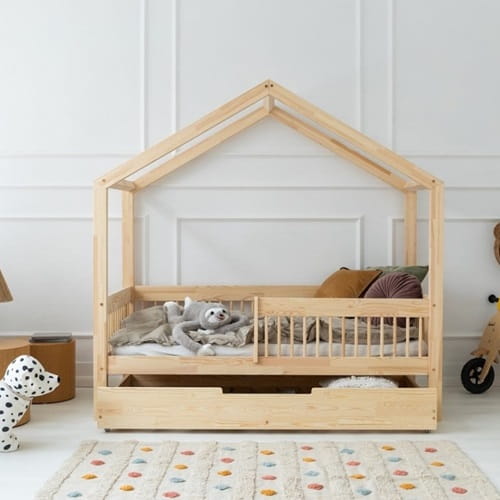 Drewniane łóżko domek dla dzieci styl skandynawski z barierką szczebelki 5