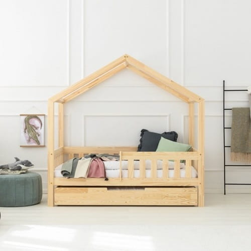 Drewniane łóżko domek dla dzieci styl skandynawski z barierką płotek 4
