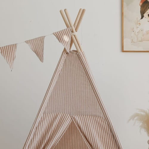 Namiot tipi dla dzieci w beżowe paski z matą podłogową z dwustronnego muślinu 4