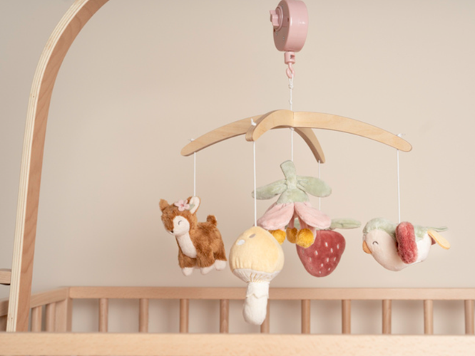 Karuzela do łóżeczka Fairy Garden drewniana dla dziewczynki Little Dutch 5