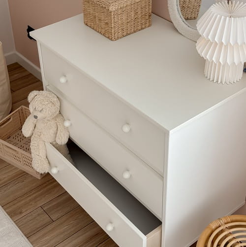 Komoda Babushka biała niska z 3 szufladami - dziecięca  4