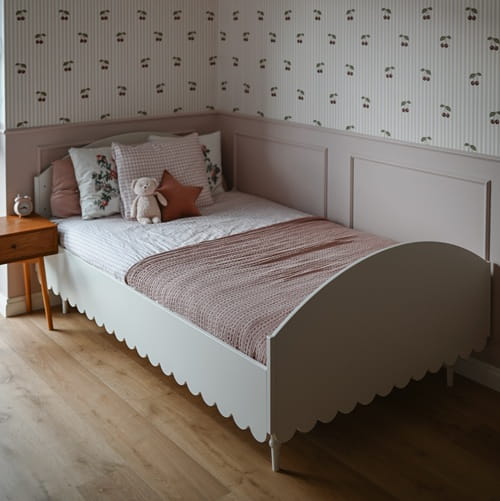 Łóżko dziecięce 120x200 cm Babushka białe