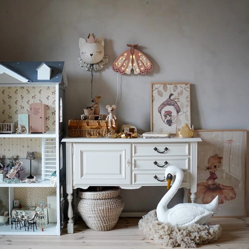 Drewniana Lampka Ćma dla dzieci różowa