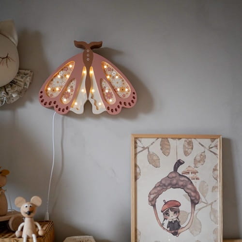 Drewniana Lampka Ćma dla dzieci różowa