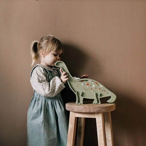 Drewniana Lampka Dino dla dzieci 3