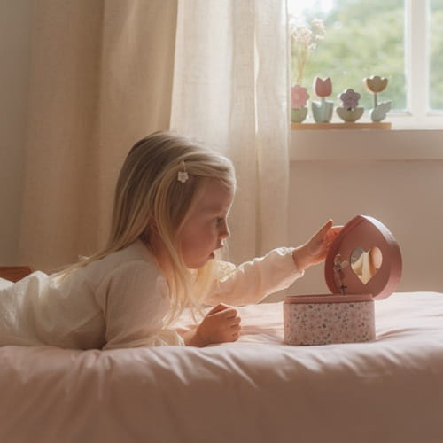 Szkatułka na biżuterię z pozytywką - Wróżka Little Dutch 1