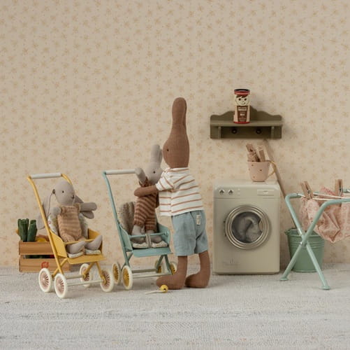 Maileg Wózek żółty Stroller Micro yellow dla myszek 2025  1