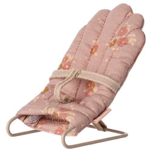 Maileg leżaczek różowy babysitter