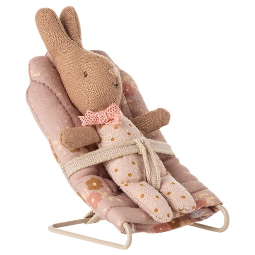 Maileg leżaczek różowy babysitter 3