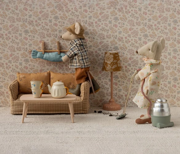 Maileg Stolik kawowy drewniany coffe table 1