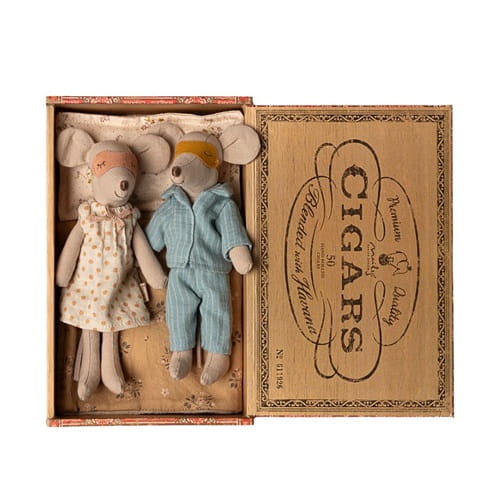 Maileg mama i tata w pudełku-Mum & Dad mice in cigarbox