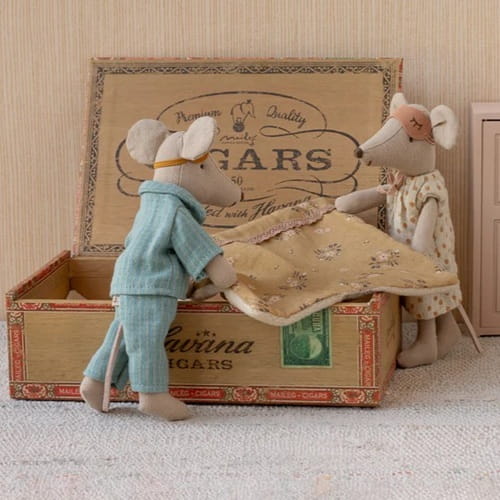 Maileg mama i tata w pudełku-Mum & Dad mice in cigarbox 1