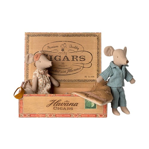 Maileg mama i tata w pudełku-Mum & Dad mice in cigarbox 2
