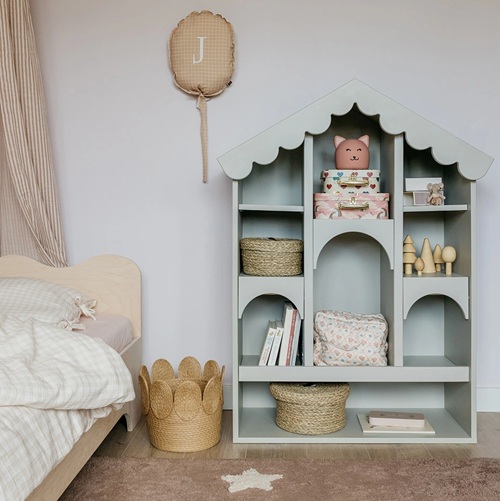 Domek dla lalek / myszek oliwka Babushka 1