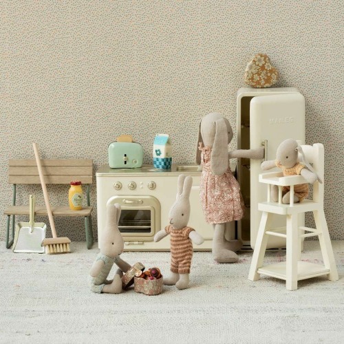 Maileg Krzesełko do karmienia Micro High Chair białe 1