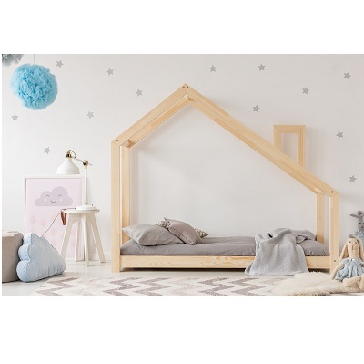 Drewniane łóżko domek dla dzieci z kominem 2