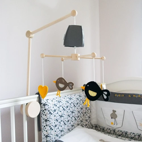 Wesoła Kompania - karuzela do łóżeczka z obrotową pozytywką Muzpony