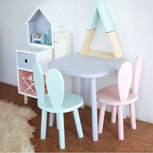 Drewniany stolik + 2 krzesełka Króliczek 2