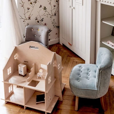 Drewniany domek dla lalek - składany, bezpieczny, bez śrubek 2