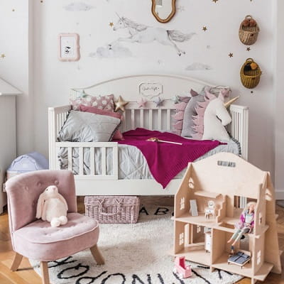 Drewniany domek dla lalek - składany, bezpieczny, bez śrubek 1