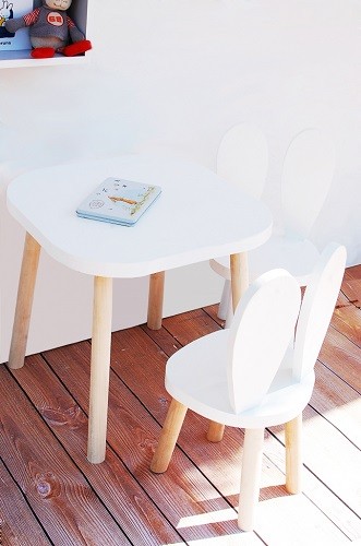 Bambooko drewniany stolik + 1 krzesełko Króliczek 2