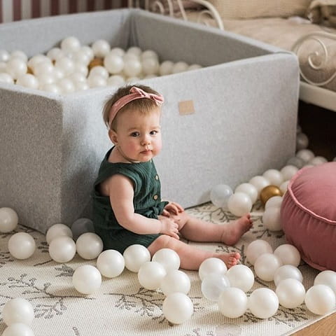 Suchy basen z piłeczkami kwadratowy jasnoszary MeowBaby 1