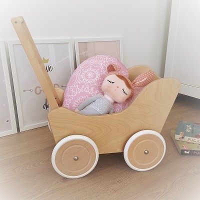 Drewniany wózek dla lalek POLA pchacz naturalne drewno 2