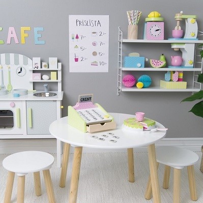 Jabadabado stolik dla dzieci z dwoma krzesełkami